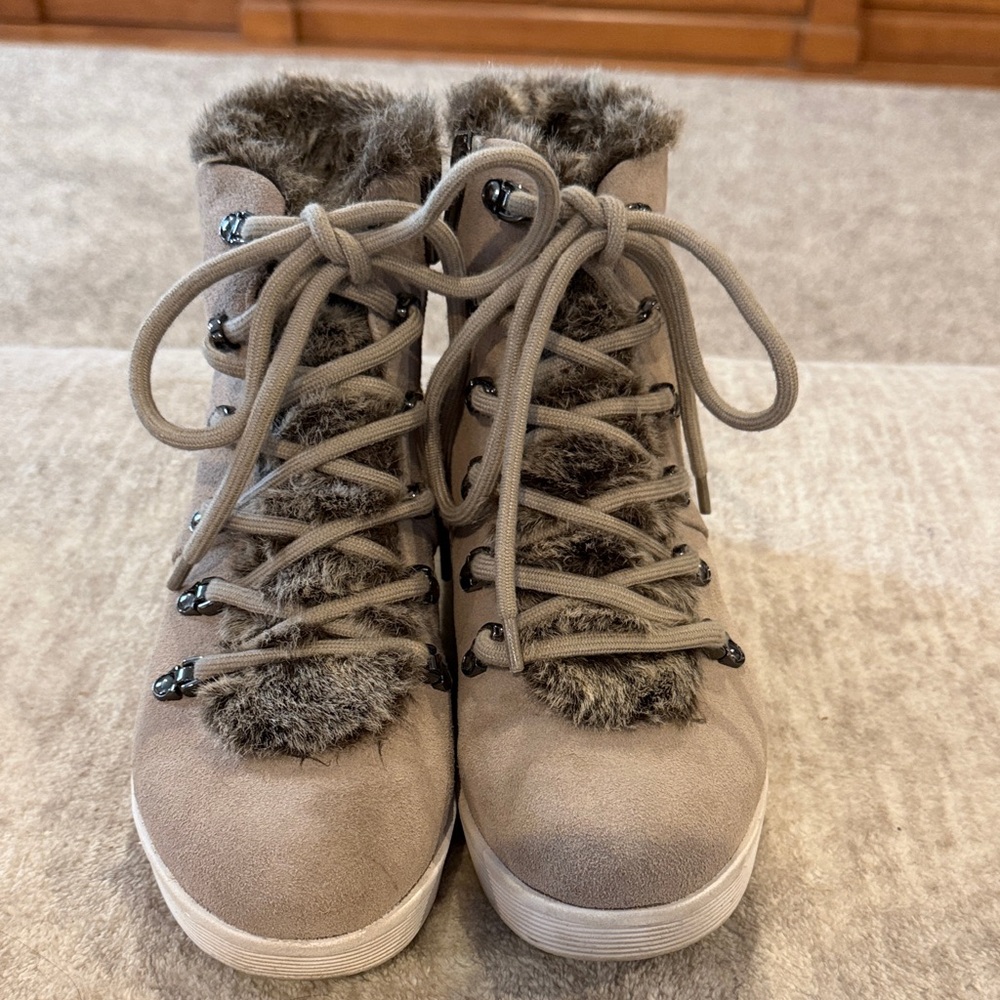 Reaction Keneth Cole Women's Fur-Lined Lace-Up Boots-8